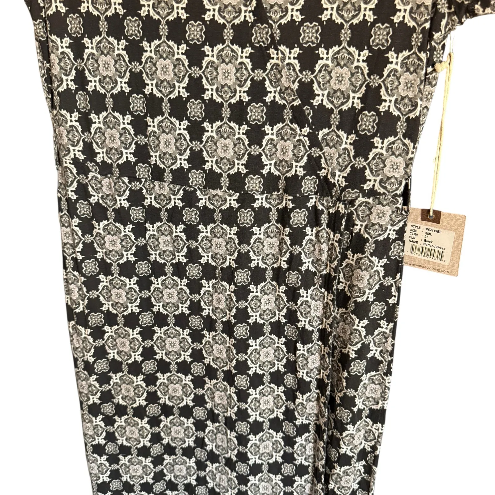 NWT Adventura Dress Black & White w/ Belt Size Small, from Scheels - Image 3
