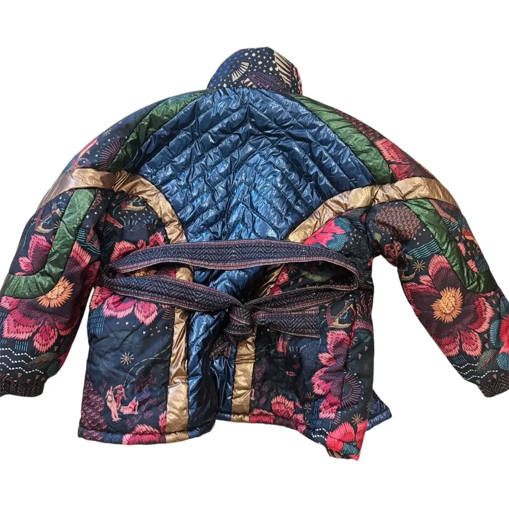 Farm Rio Metallic Wild Bananas Reversible Puffer Coat Size S NWOT - Image 11