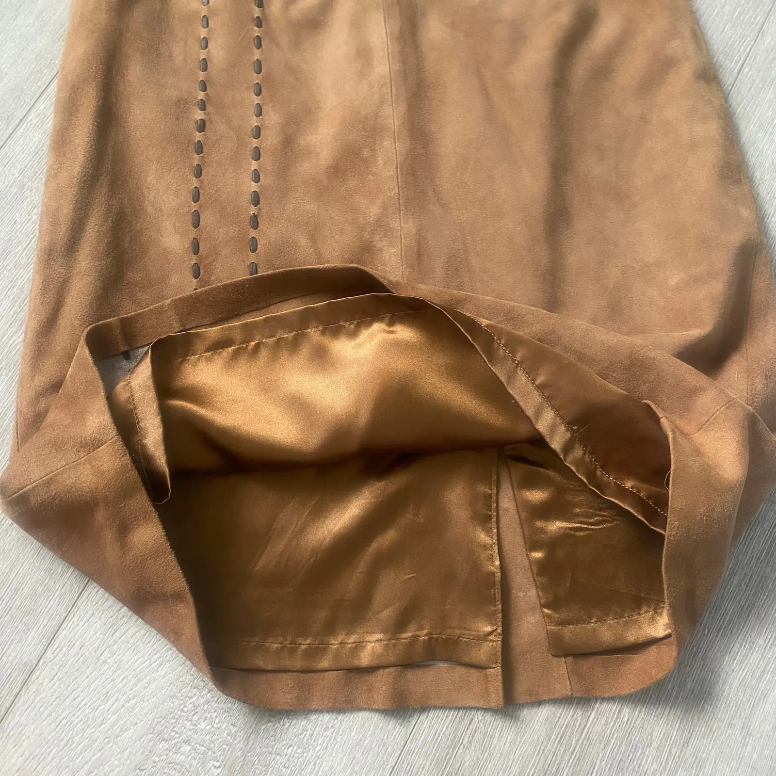 VS2 Vintage Brown 100% Goat Suede‎ High Rise Above Knee Length Skirt Y2K Size 8 - Image 6