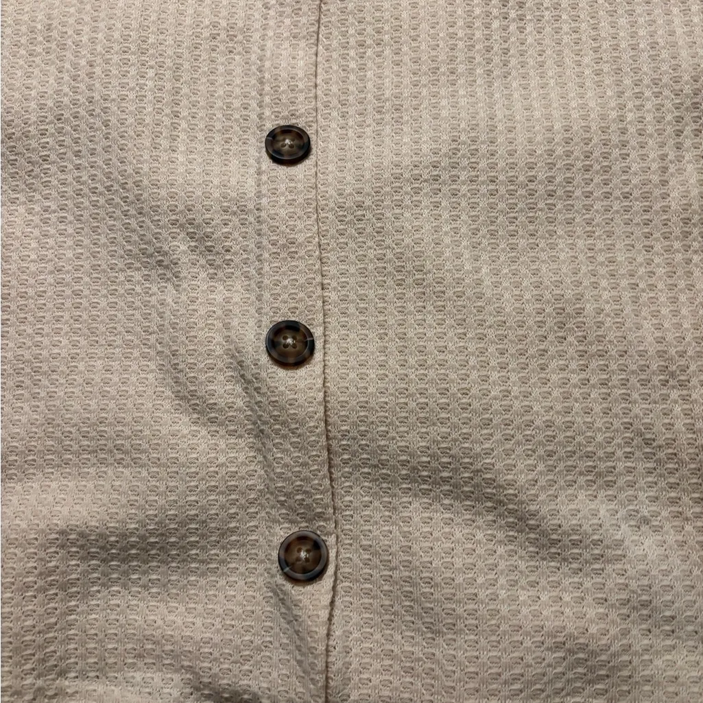 SHEIN Beige Waffle Knit Button-Front Tank Top with Brown Buttons Size M - Image 2