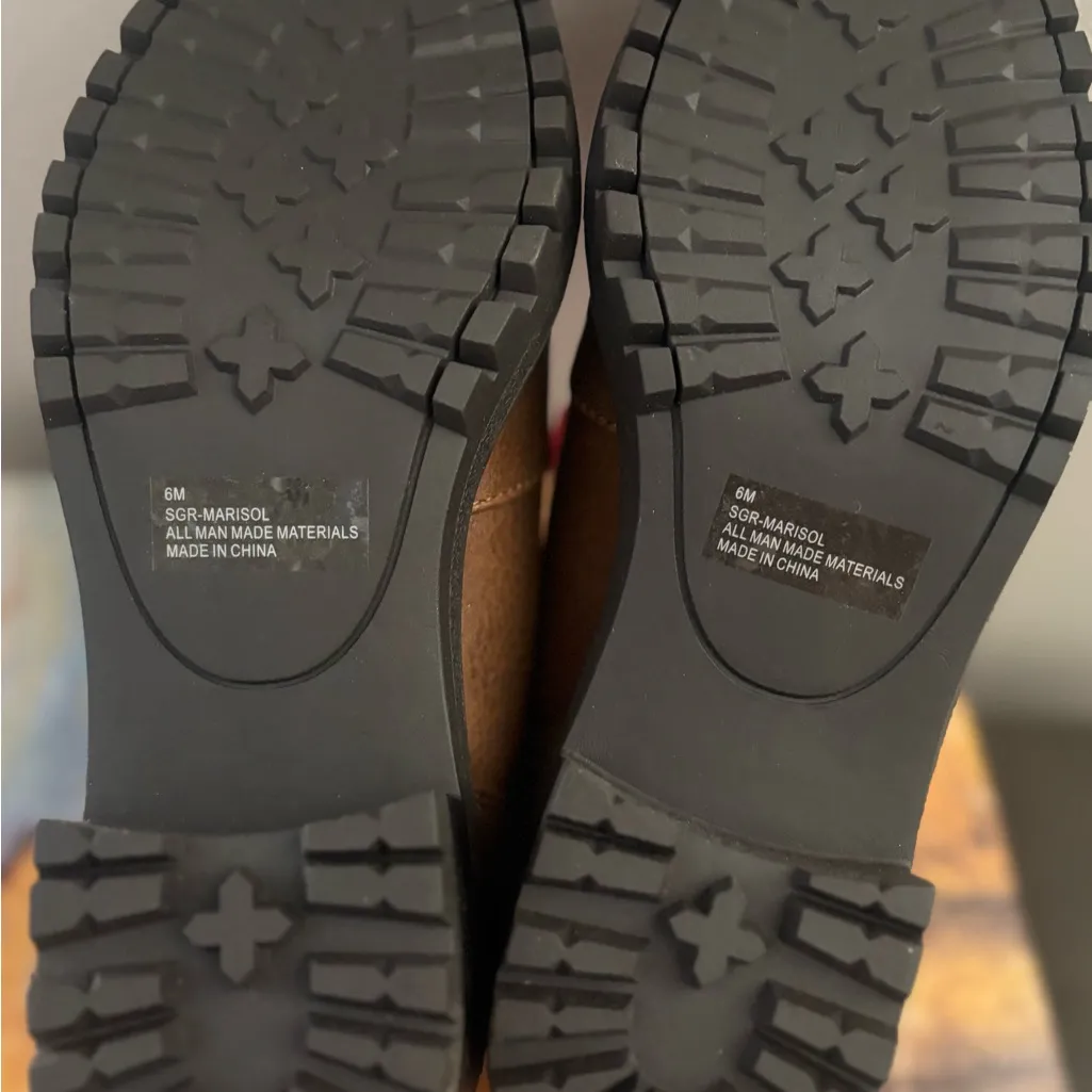 Sugar Women's Marisol Fuzzy Lug Sole Hiker Boots brand new back to school Brown Size 6 - Image 8