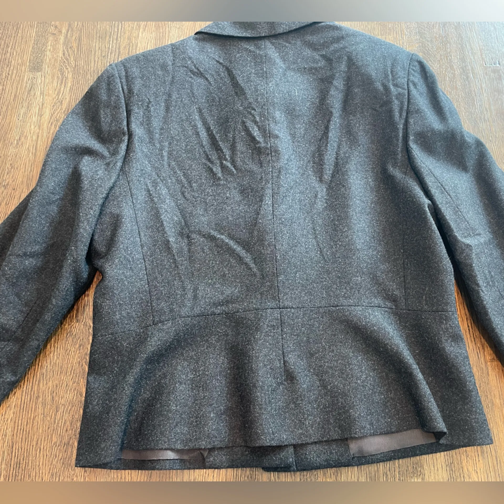 Field Manor Charcoal Gray Wool Suit (Coat and Skirt) - Image 7