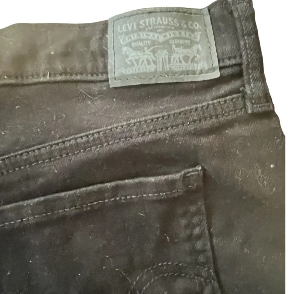 Women's Levi's® Mid-Length Jean Shorts Black Size 32 - Image 9