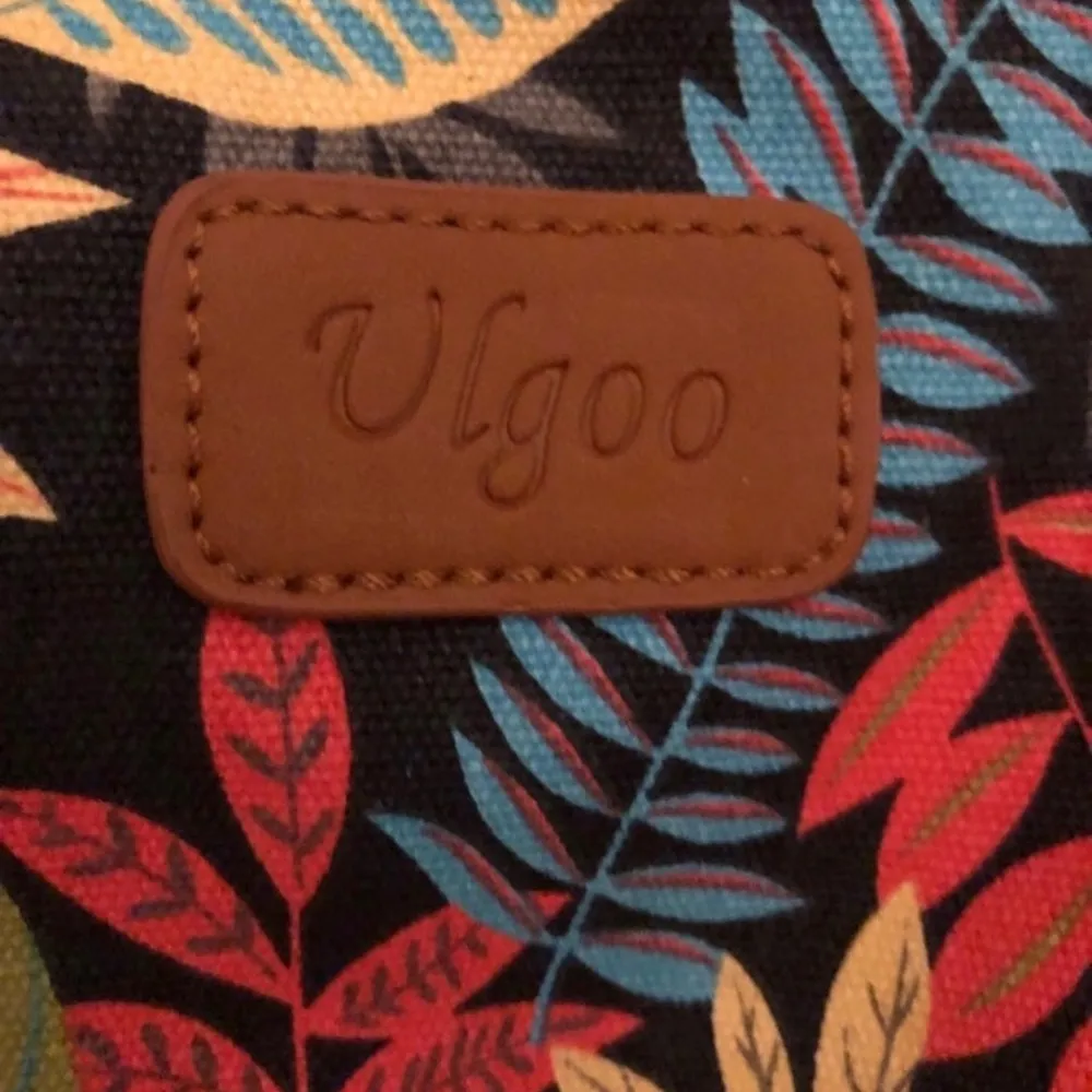 Ulgoo Women’s Floral Weekender/Overnighter in Tropical Floral - Image 2