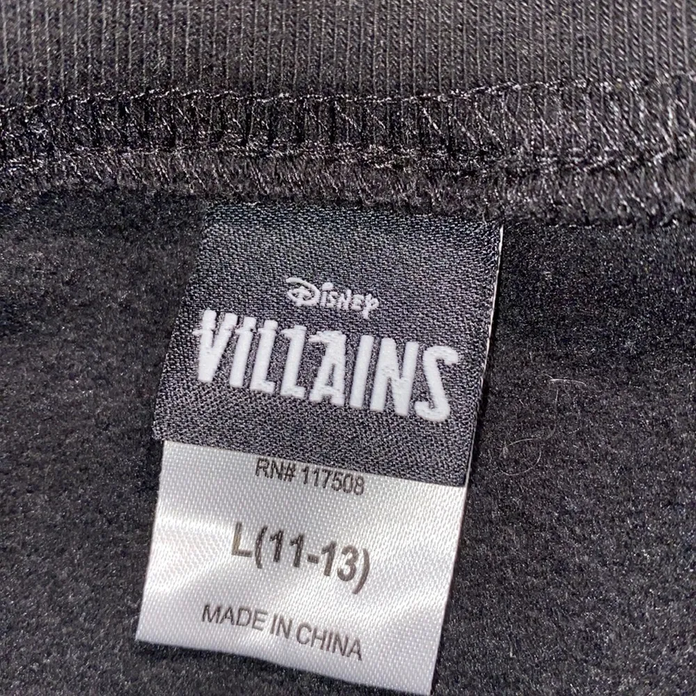 Disney Villains large juniors Villains Mood pullover crewneck black sweater - Image 8