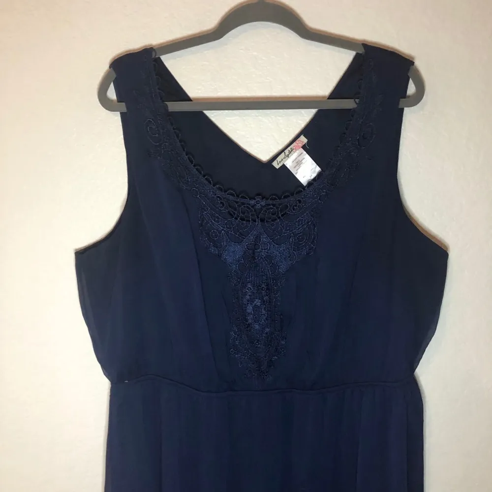 Love Squared Dress Navy Blue Sleeveless Dress Sz 3X EUC Embroidered Scoop Neck - Image 4