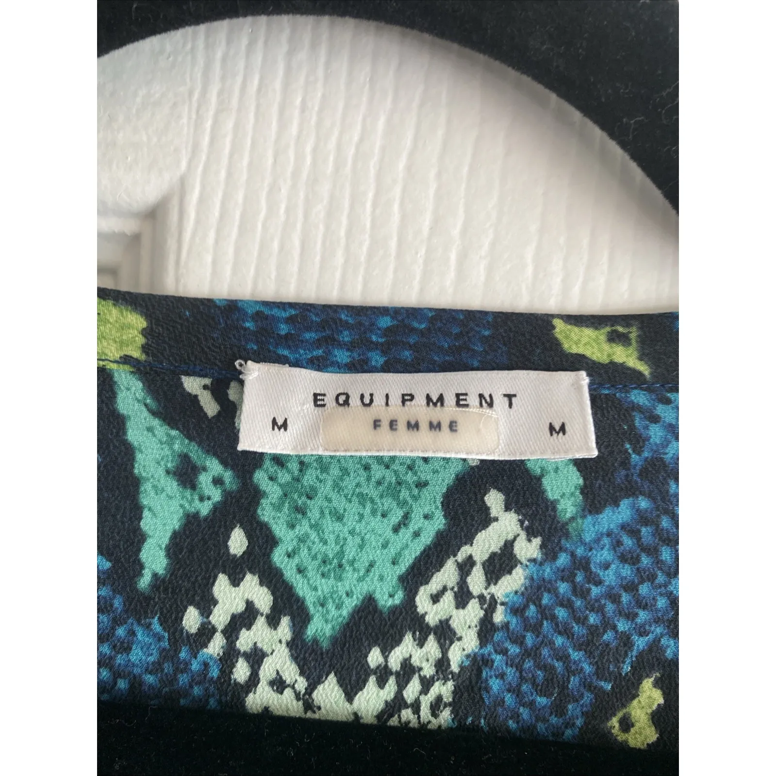 Equipment Femme Womens Medium Blue Snakeskin Print Silk Top Avant Bold Corp - Image 2