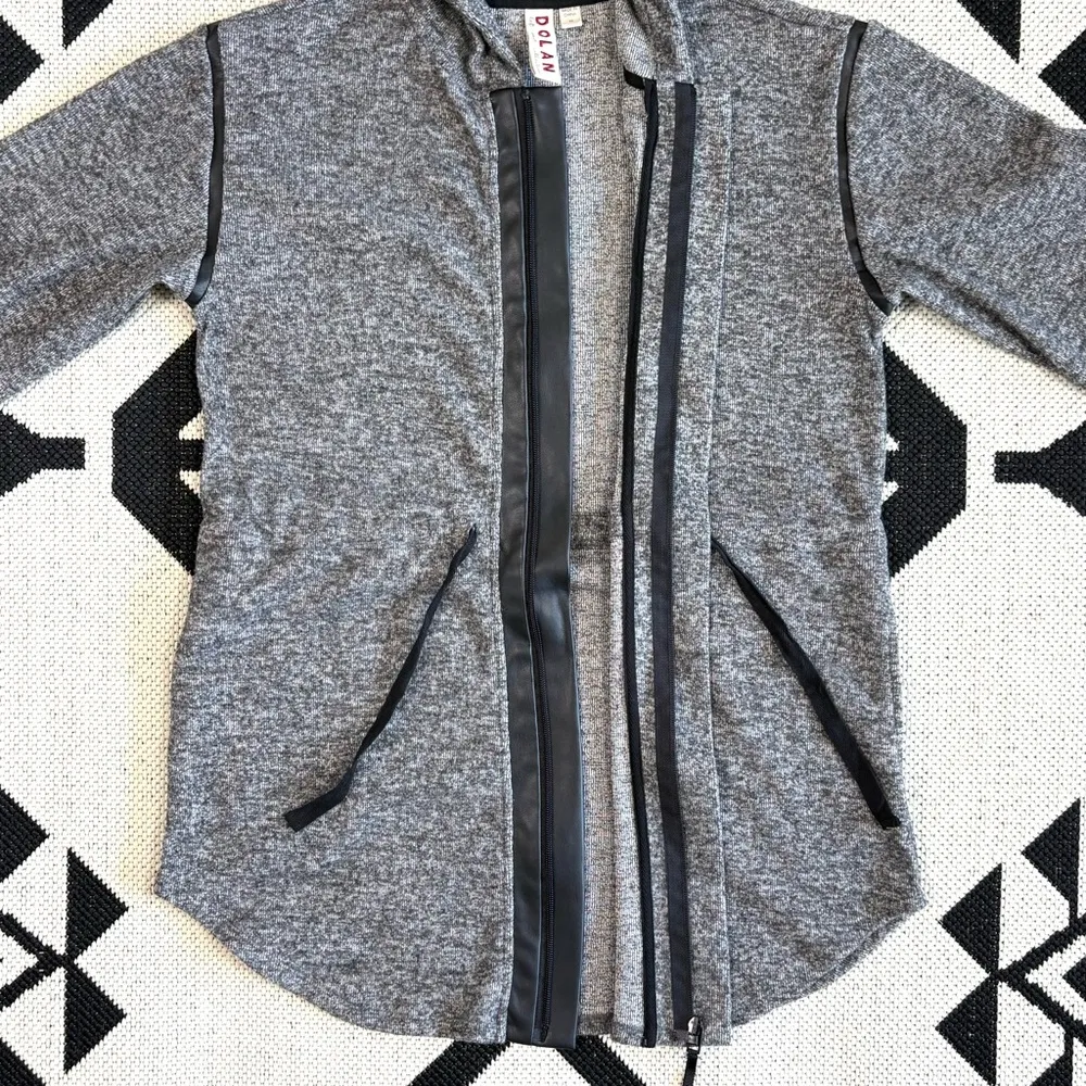 Dolan Left Coast X Anthropologie Gray Lena
Oversized Zip Front Hoodie XS - Image 10