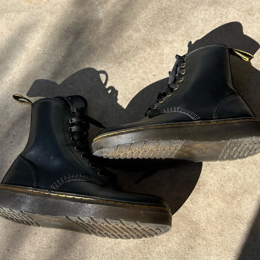 Dr Martens Boots Zavala Black Leather High Tops Women’s Sz 6 - Image 3