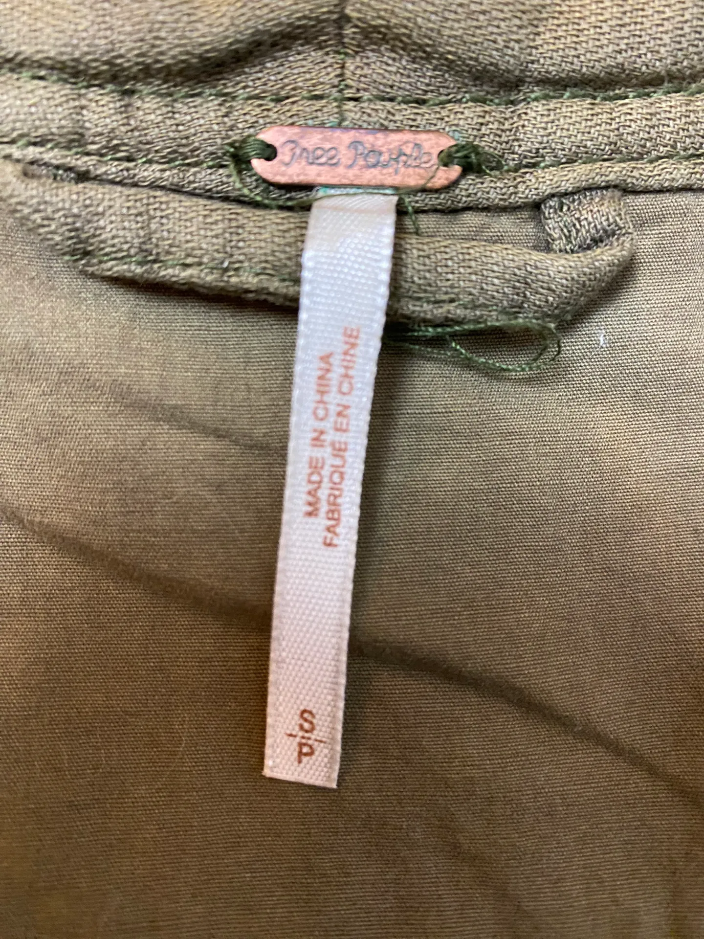 Free People oversize coat low cut collar 1 button close sz S - Image 9