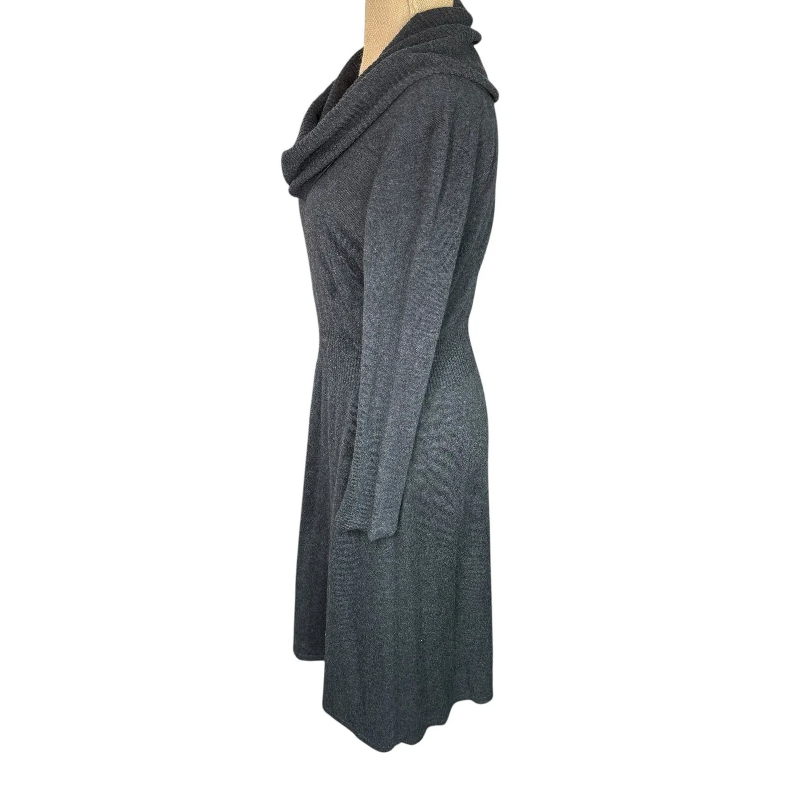 Neiman Marcus Women's Dark Gray Sweater Dress Size Medium - Image 6