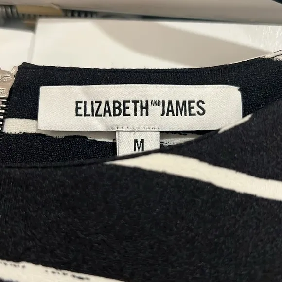 Elizabeth‎ and James Jayren Crop Top
Black White Stripe Womens medium - Image 4