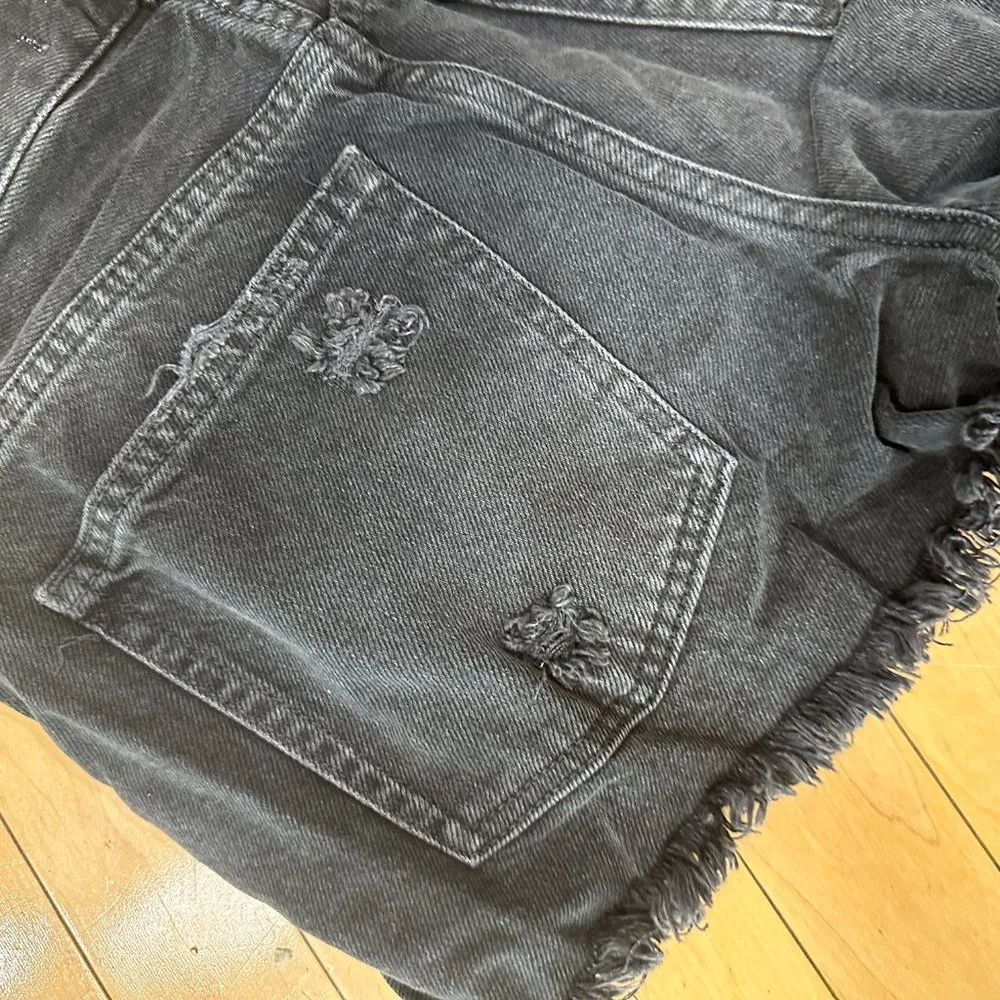 FREE PEOPLE WE THE FREE Distressed Cut Off Black Denim Jean Shorts - 27 - Image 7