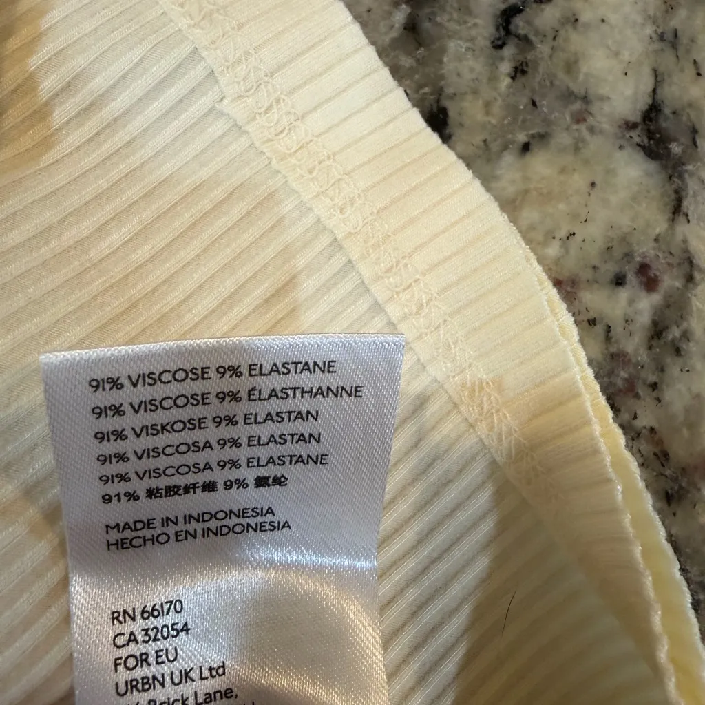 Urban Outfitters Cream Ribbed Top - Image 4