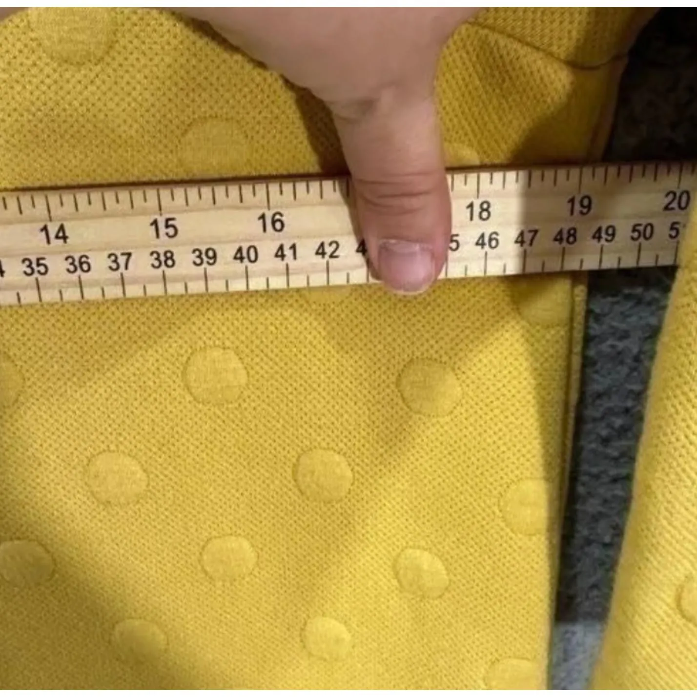 W5 Textured Dot Knit Top‎ Women M Yellow Retro Mod Preppy Pop Art Minimalist - Image 4