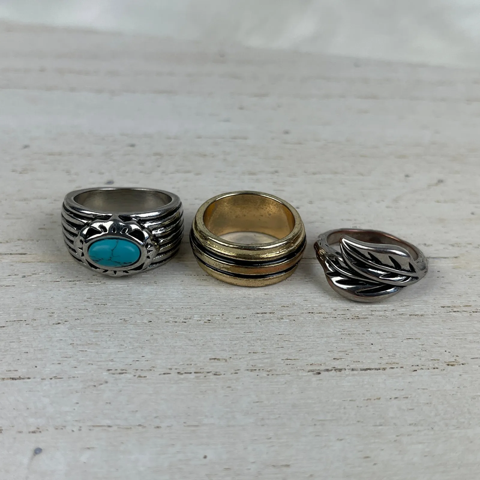 3 Boho Rings Set Silver Leaves Gold Black Stripes Turquoise Howlite 5.5, 6, 6.5 - Image 3
