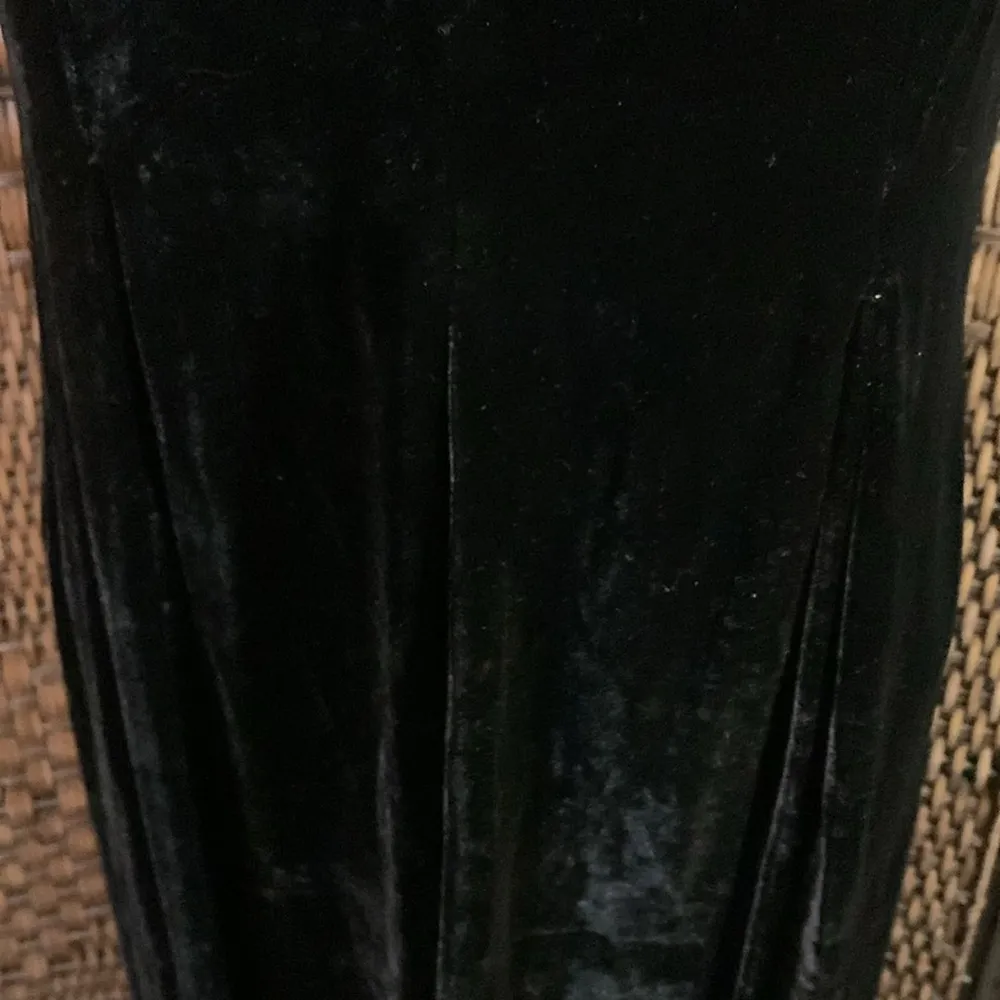 Vintage Laura Ashley Black Velvet Silk Blend Sleeveless Dress Size 6 - Image 8
