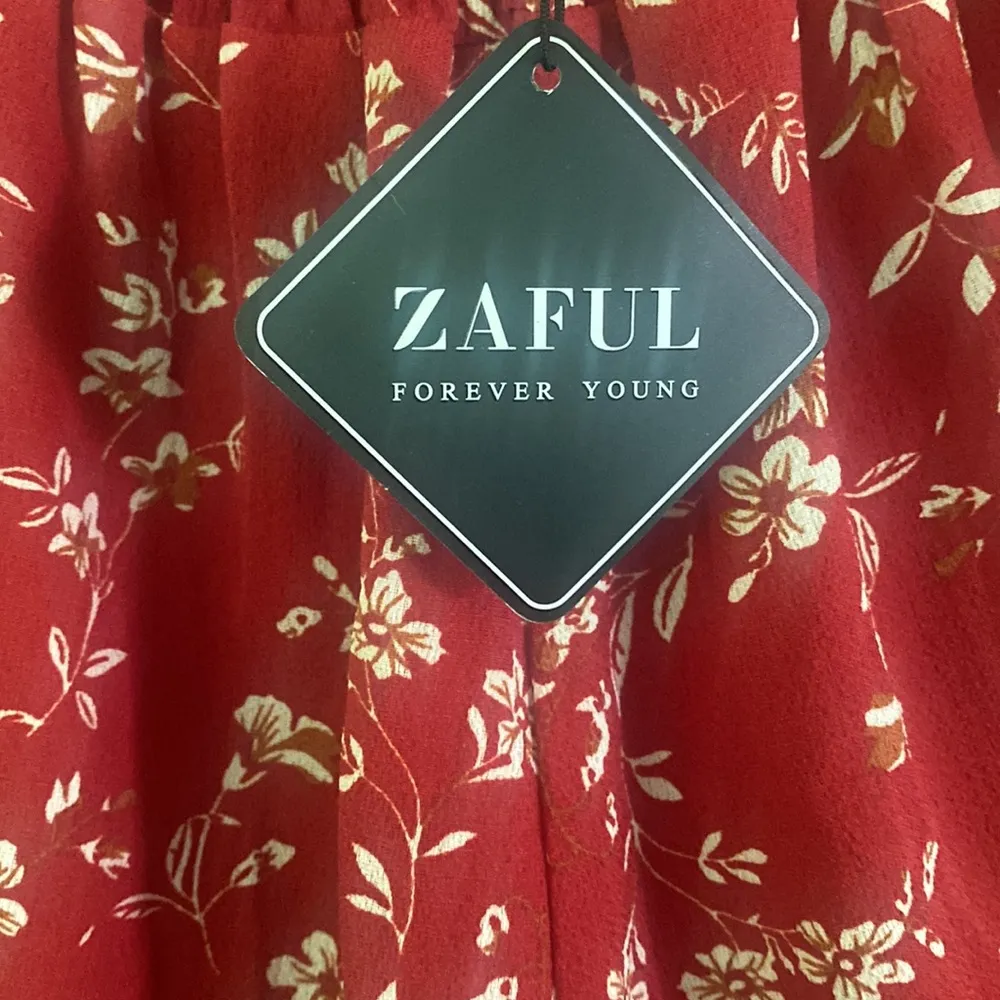 2 piece shorts set by Zaful size small - Image 3
