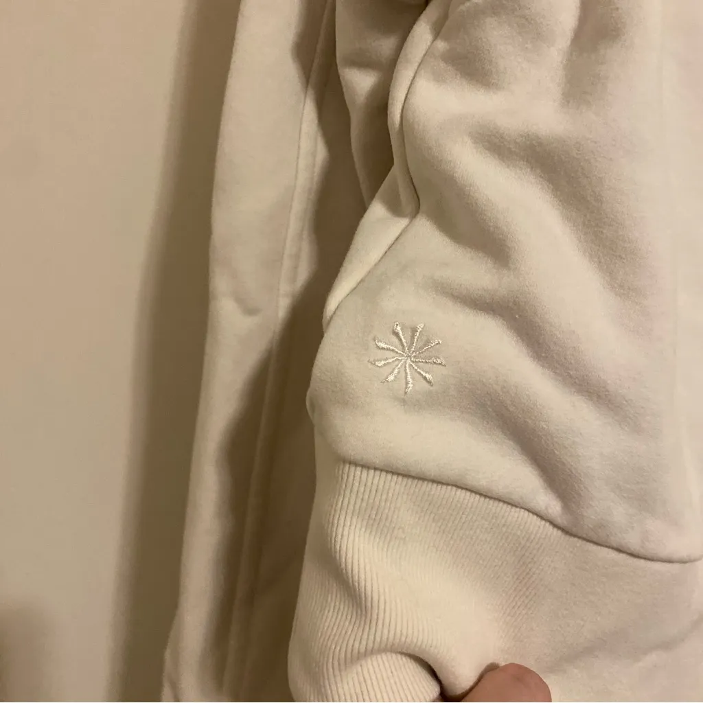 Athleta Off-White Super Soft Pullover size Small - Image 8