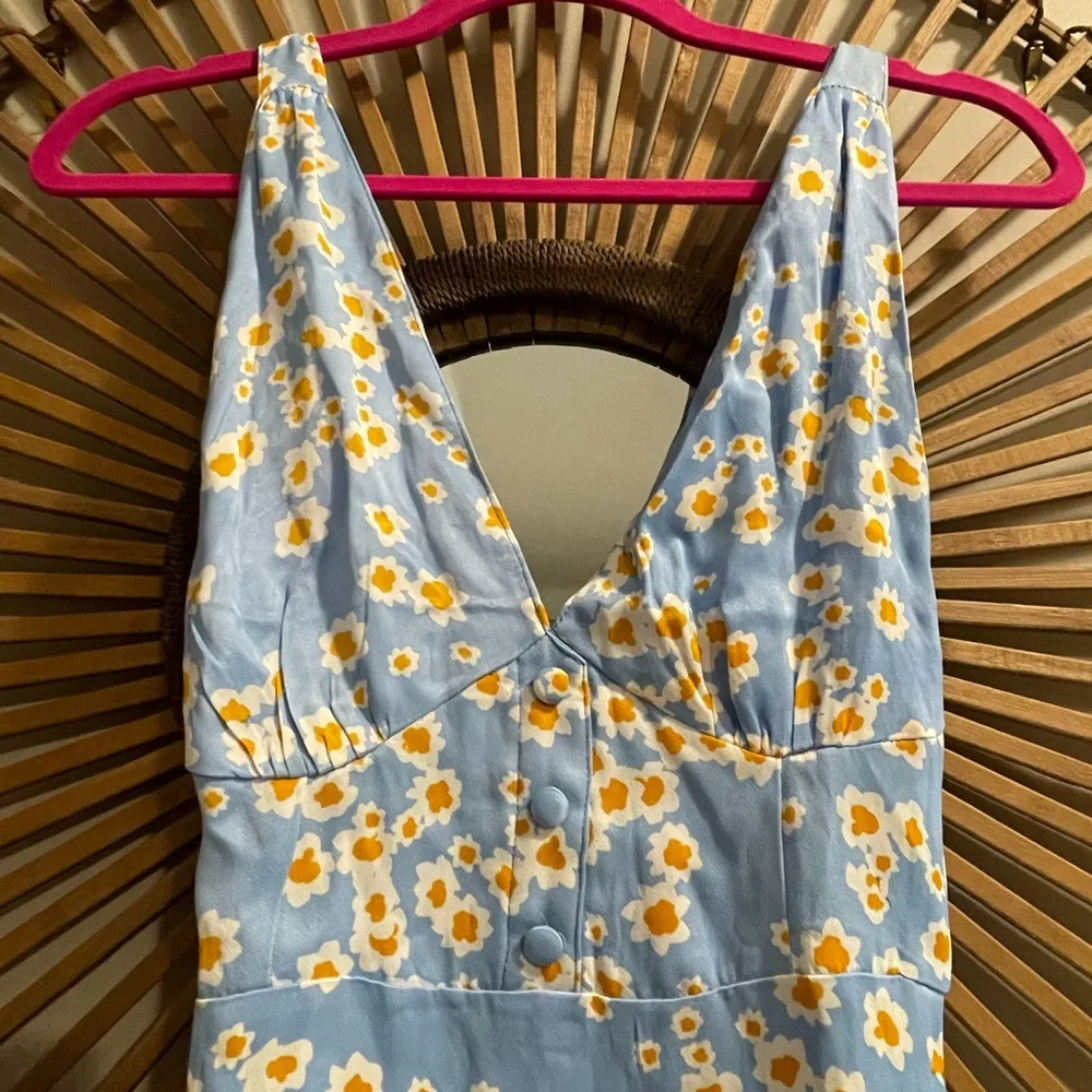 EUC Women’s Faithfull the Brand Blue Floral Slip Dress Smocked Back Size 2 🦋🌼 - Image 4