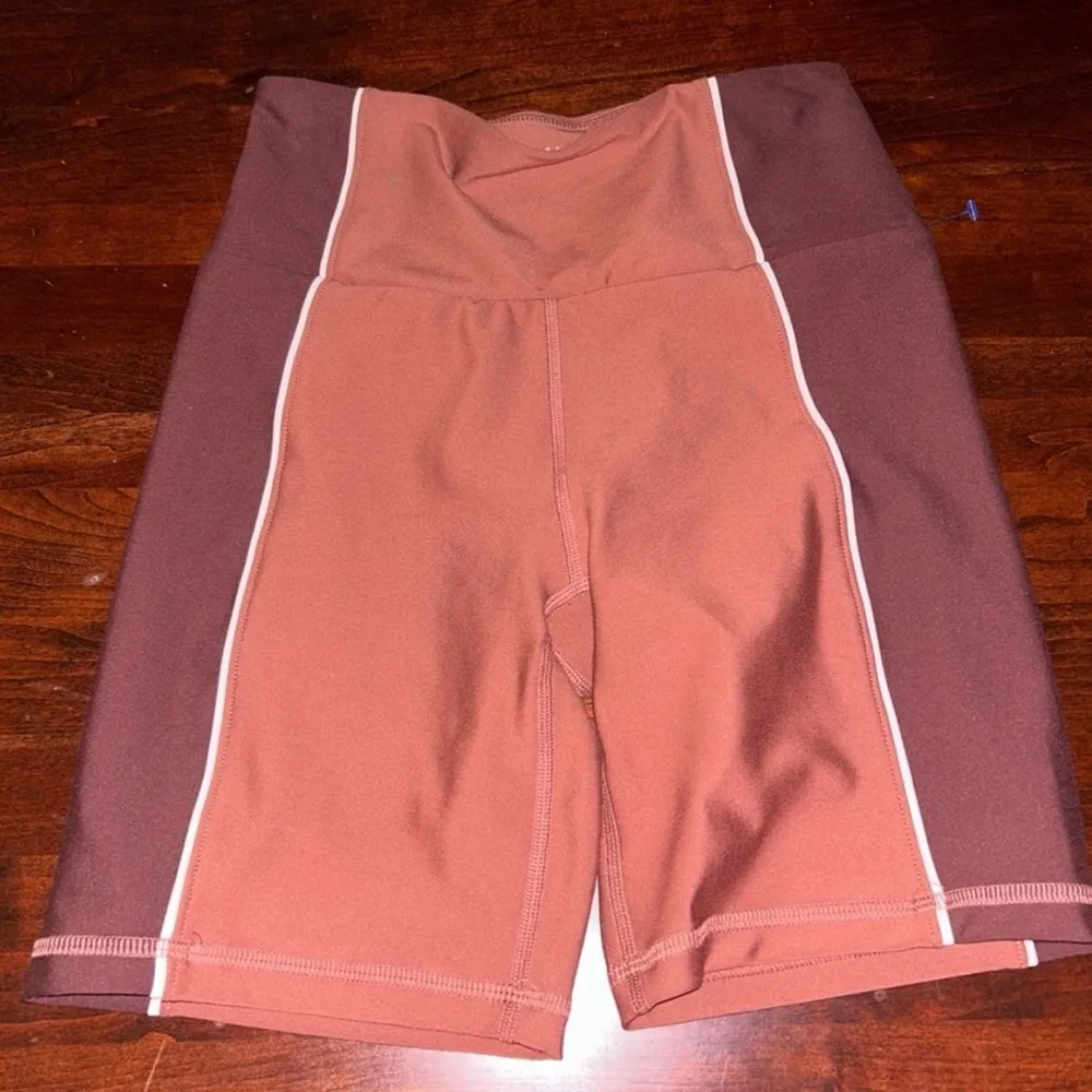 Abercrombie & Fitch Your Personal Best SculptLUX 7” Biker Short Pocket Two Tone - Image 4