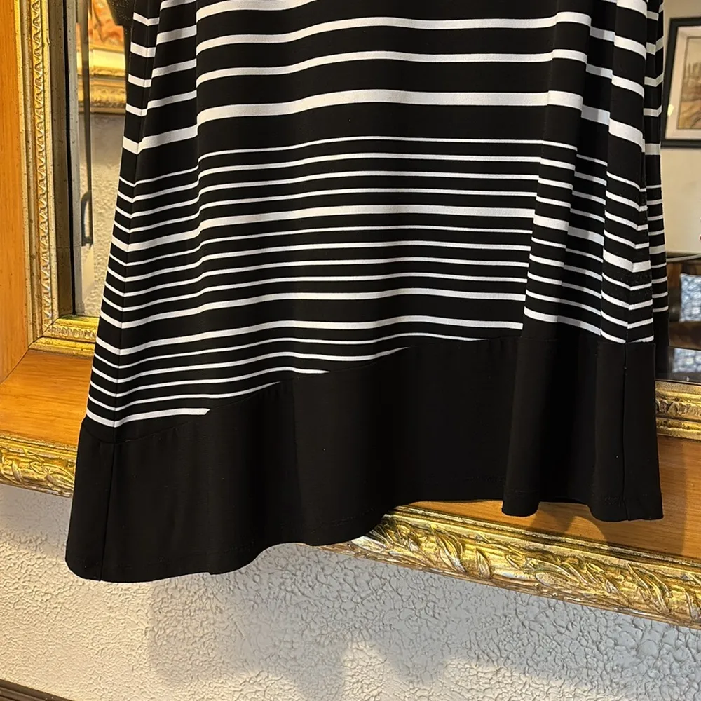 Black & White Striped Asymmetrical Dressy Tank - Size S - Image 3