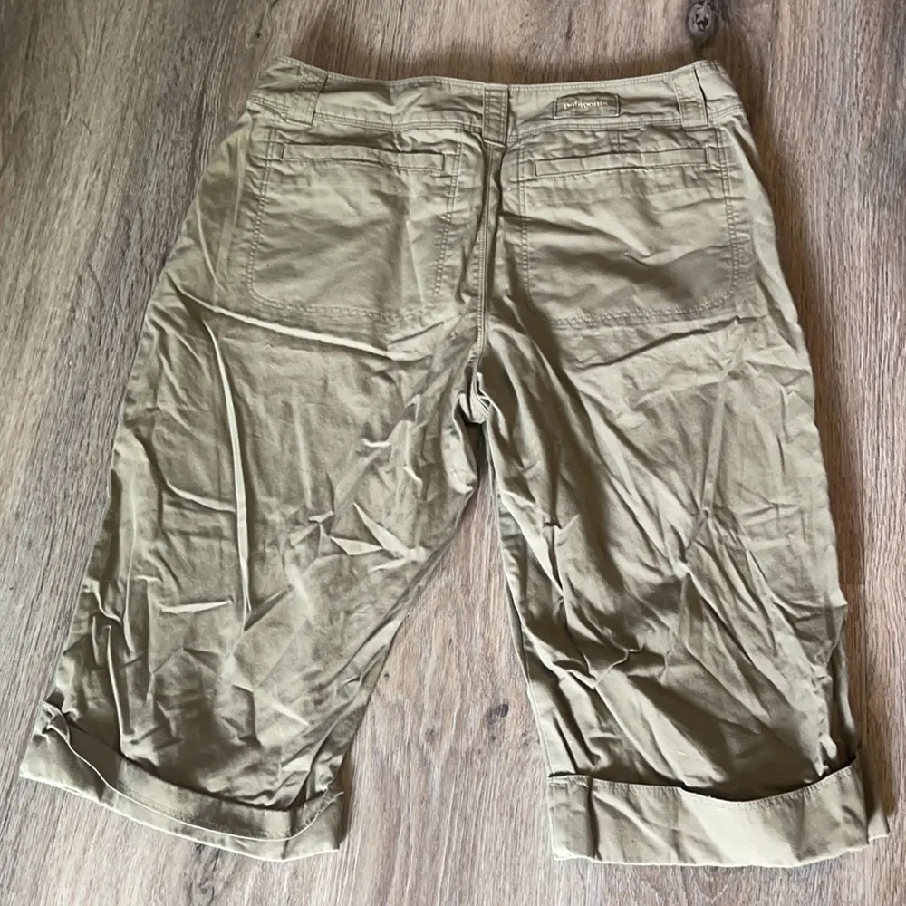 Patagonia Bermuda Hiking Shorts Size 8 - Image 12