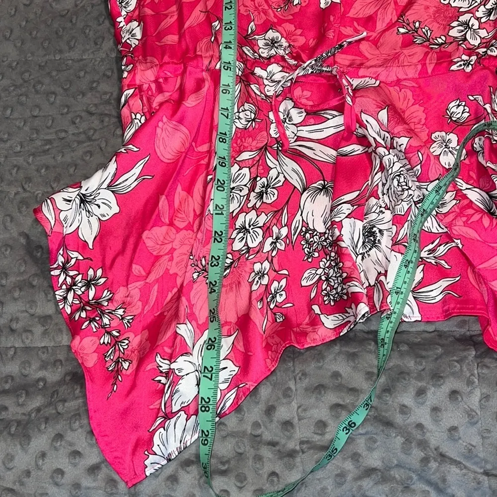 Nine West V-neck blouse 3/4 slv pink tulip black white floral magnolia springs - Image 4