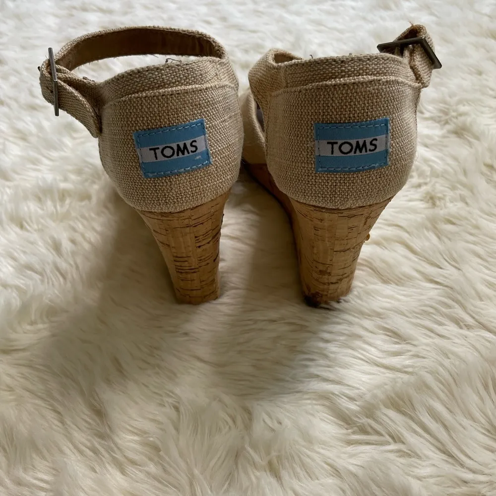 Toms  Tan Canvas Cork Wedge 8 - Image 5