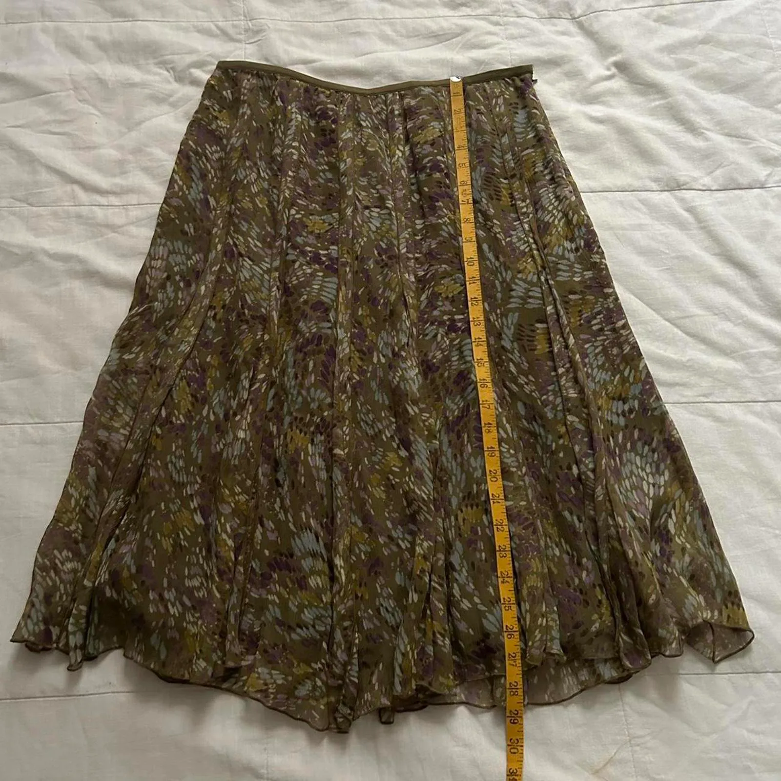 Nic and Zoe silk Olive green midi skirt with purple blue floral pattern Size 10 - Image 6