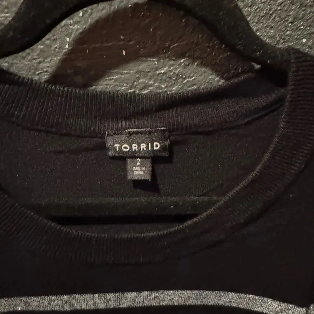 Women’s Torrid Black Grey Striped Crew Neck Sweater Size 2X - Image 2