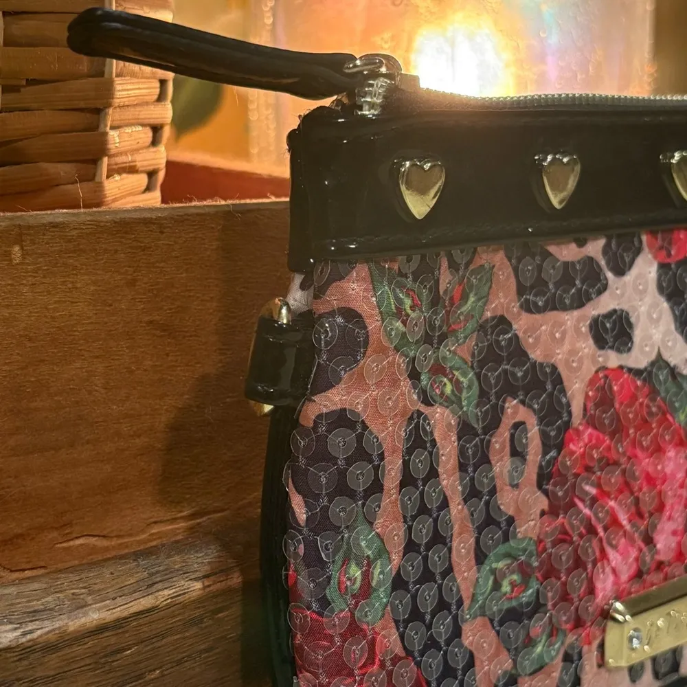 BETSEY JOHNSON  WOMEN'S  WRISTLET  NATURAL BLACK  No strap - Image 5