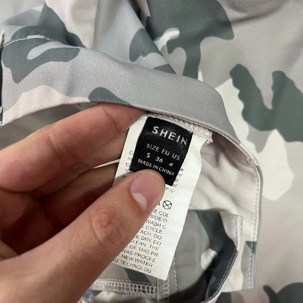 SHEIN Gray Camouflage Pants - Image 5