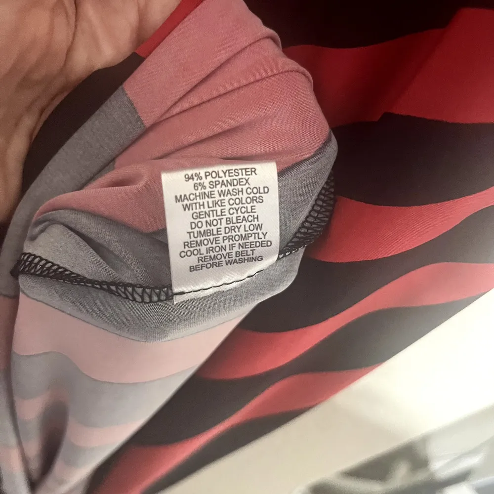 Nikki Poulos Maxi Dress Sleeveless Red Black stretchy sz XL long Cruise Beach - Image 7