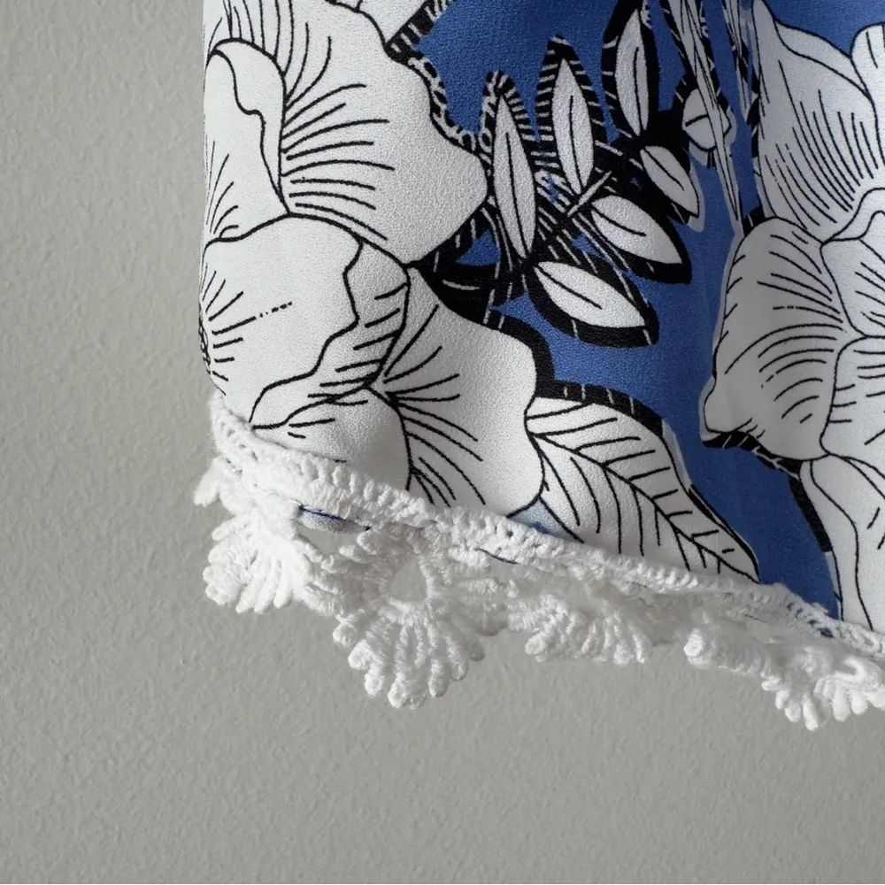 Lovers + Friends off the shoulder lace hem top floral sweetheart neckline wire S - Image 4