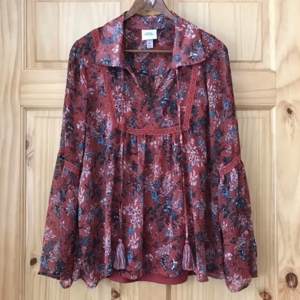 KNOX Rose crochet trim sheer boho bell sleeve floral top size M - Image 9