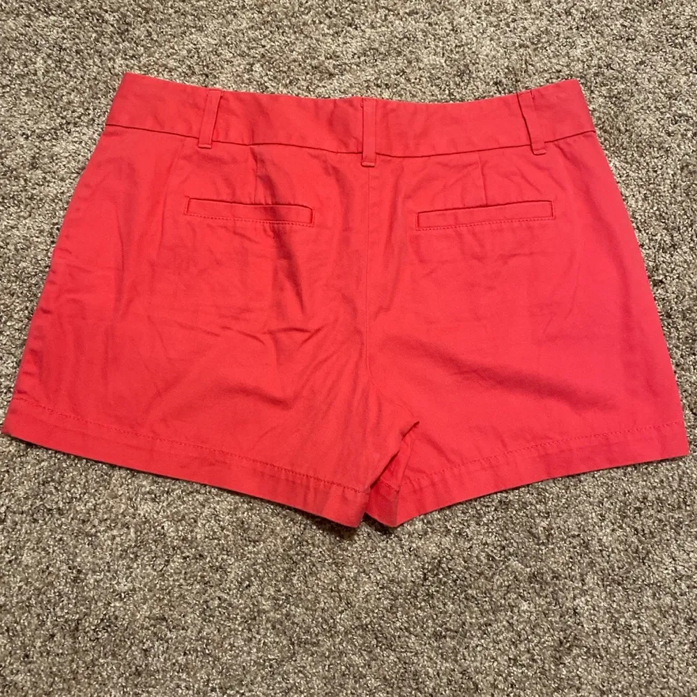 Loft size 4 shorts - Image 2