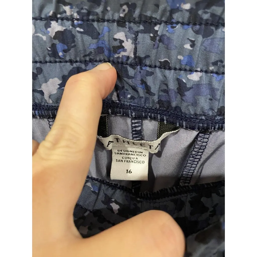 Athleta Cropped Pants Womens 16 Blue Camo Straight Leg Elastic Waist Pockets - Image 4