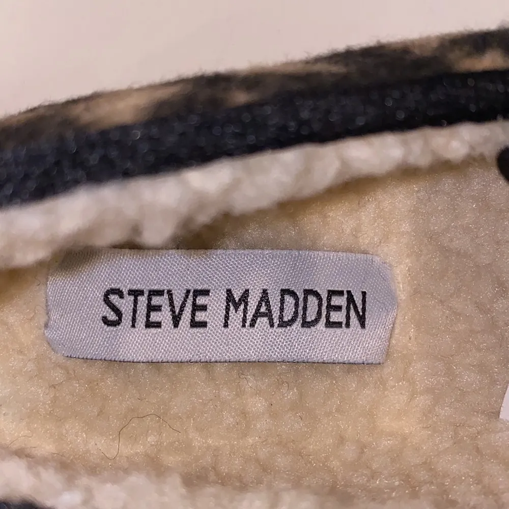 Steve Madden Paxtyn leopard fabric loafer with faux fur lining. Size 7. NWT/Box. - Image 9