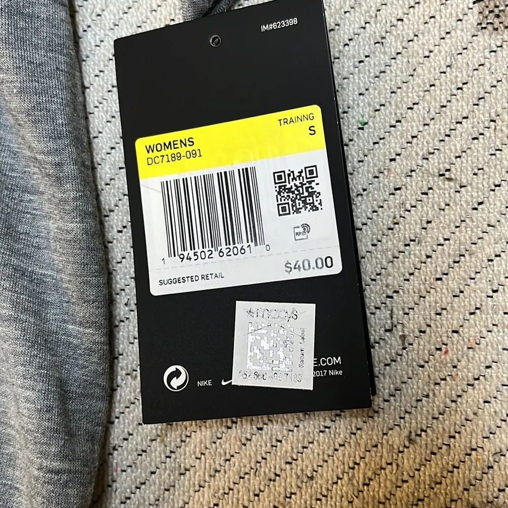 Nike dri-fit oversized gray training crop front pocket logo T-shirt - Image 8