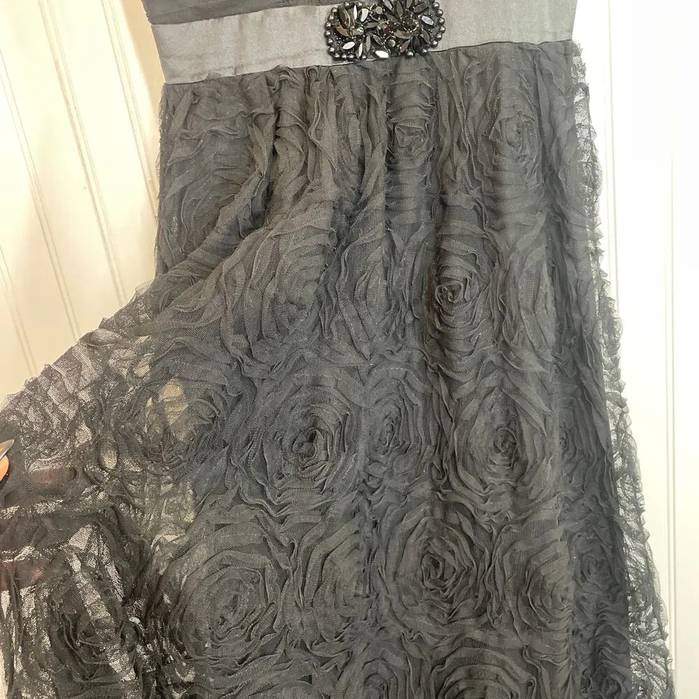 Adrianna Papell Black V-Neck Pleat Bodice Rosette Ball Gown Dress Size 4 - Image 7