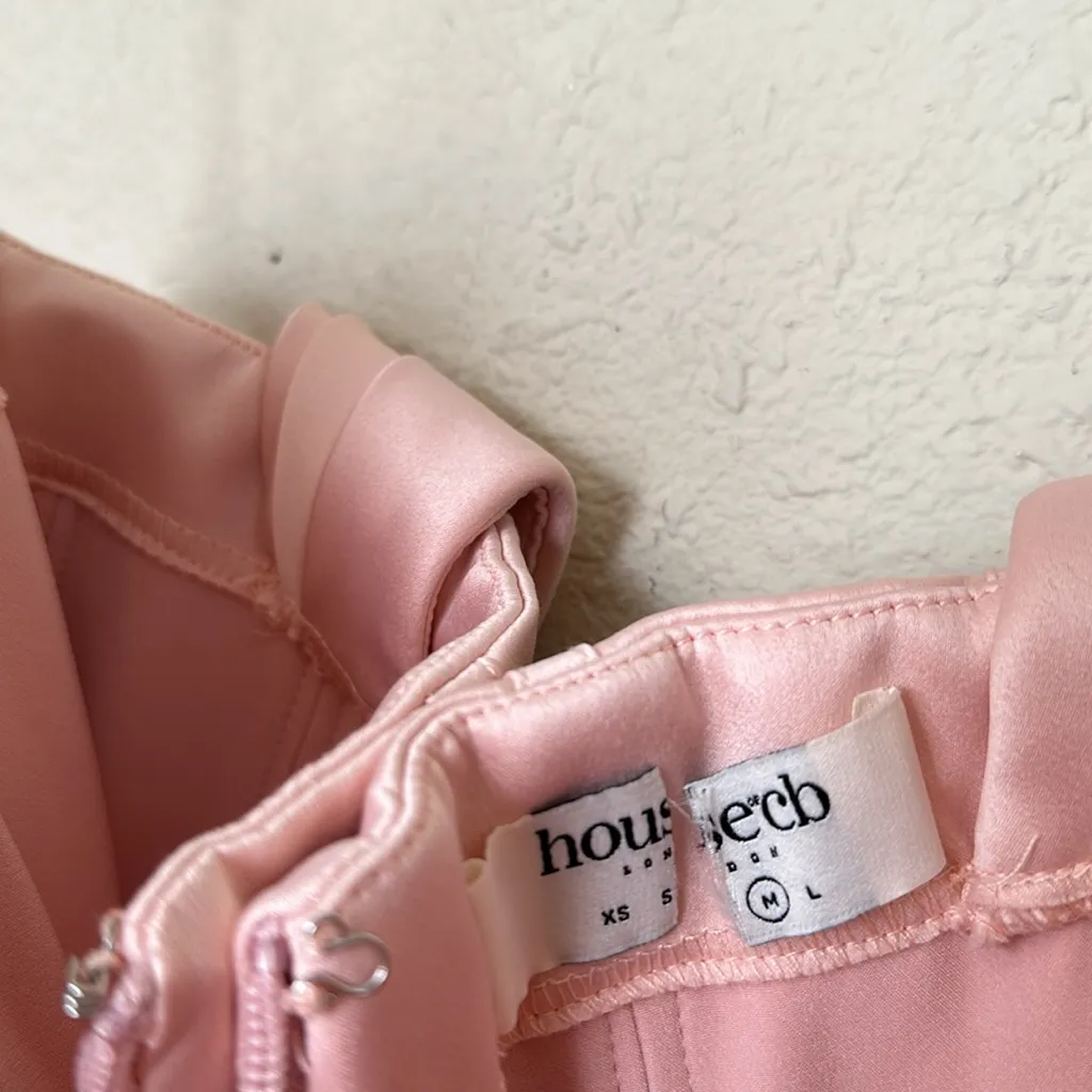 HOUSE OF CB 'Genevieve' Blush Satin Off Shoulder‎ Gown /Size M NWOT size M - Image 11