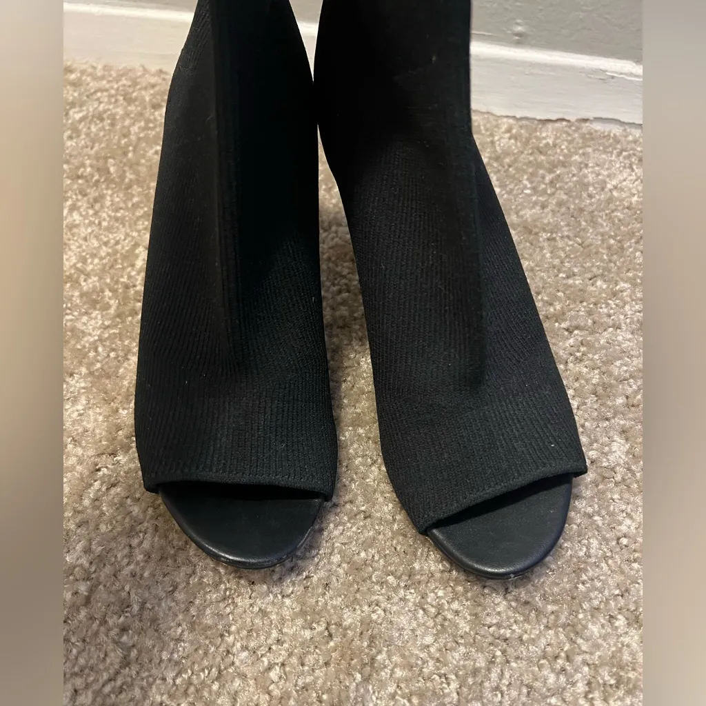 VINCE EZRA 11 open toe bootie 7 $265 - Image 6