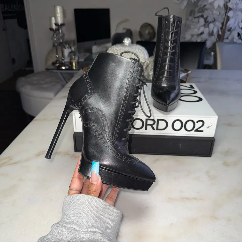 Saint Laurent Black Janis Oxford Nappa Leather Stiletto Lace Up Ankle Boots - Image 4