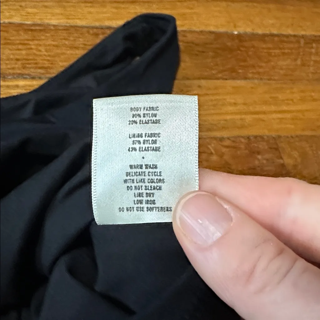 Tracksmith Cropped Running Top, Large Black - Image 4