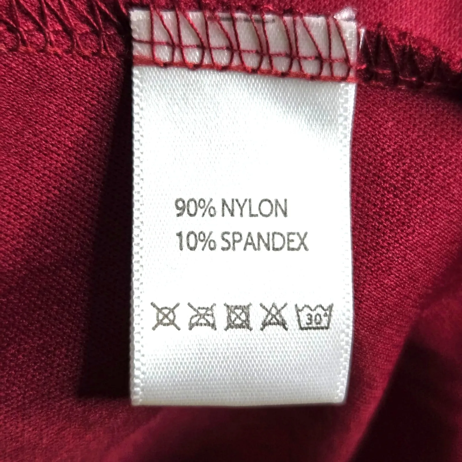 Pinup Fashion Laced V - Image 4