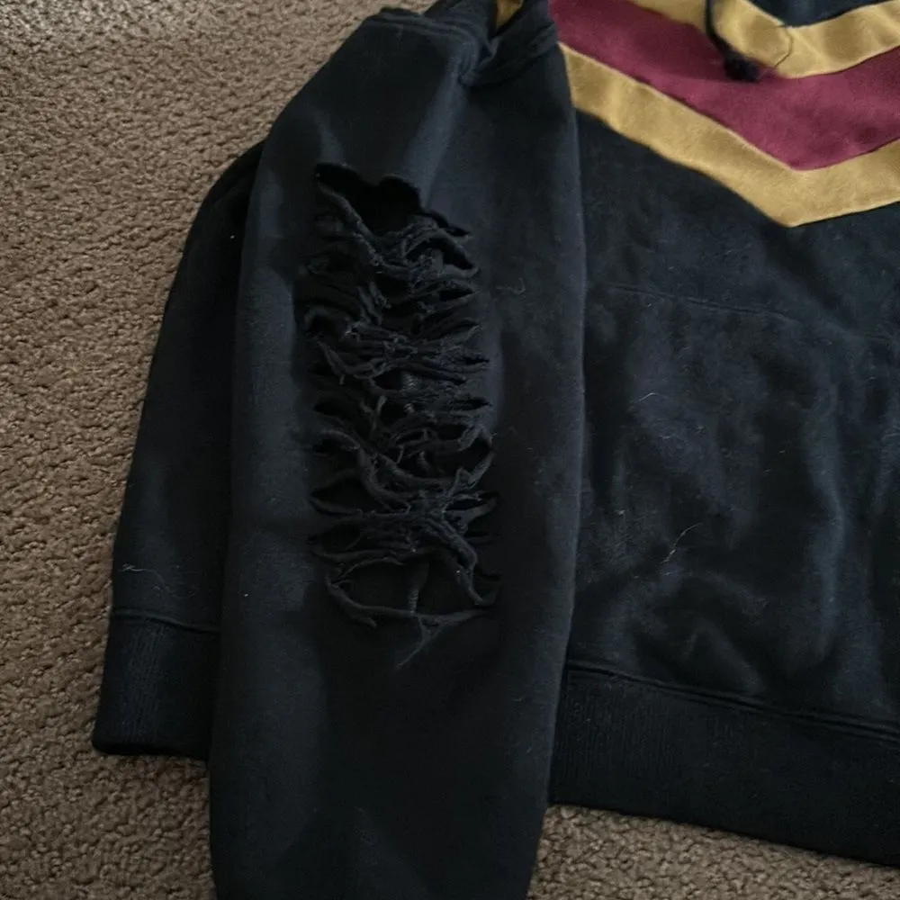 Vintage Havana Women’s Hooded Black Cold Shoulder Ripped Seeatshirt - Image 4