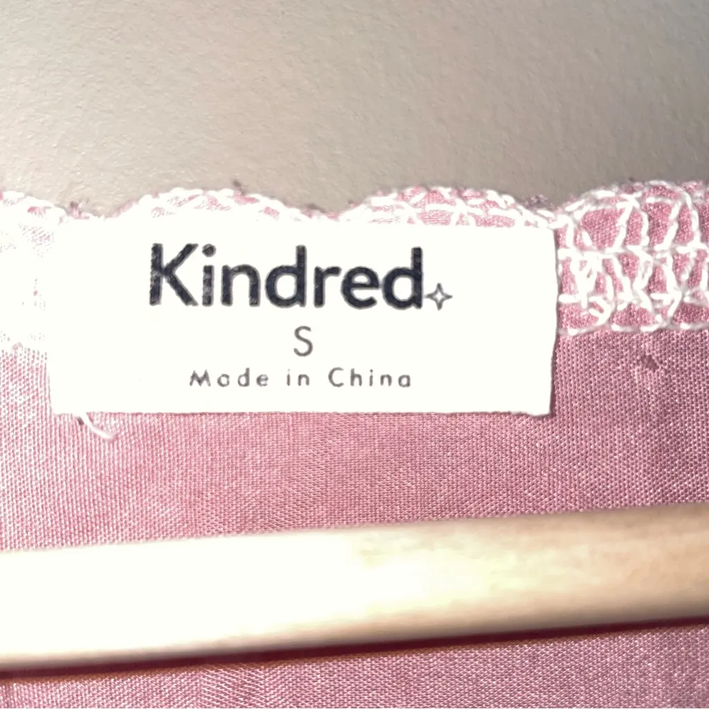 Kindred x Anthropologie Pink Floral Heavily Embroidered Bell Sleeve Top Sz Small - Image 3