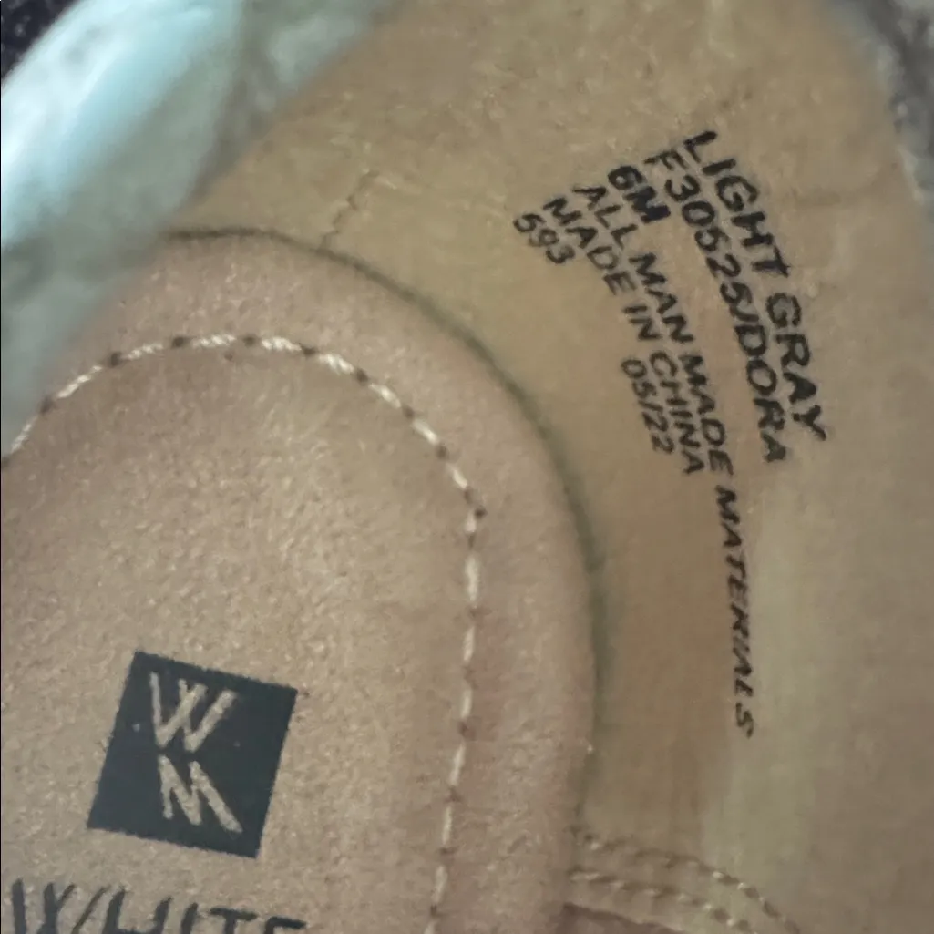 White Mountain Women's Textured Gray Loafers - Image 11