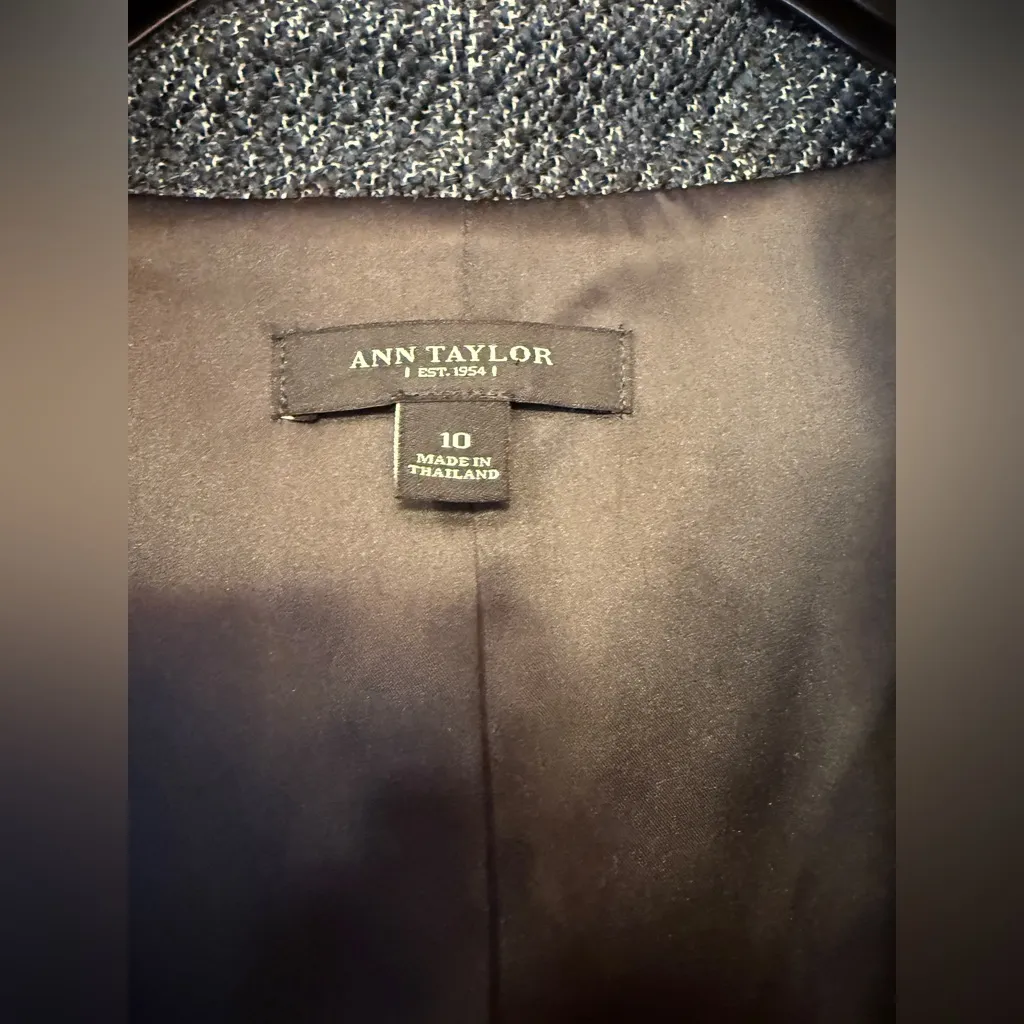Ann Taylor Women’s Grey Tweed 3/4 Sleeve High Collar Button Up Blazer Jacket - Image 2
